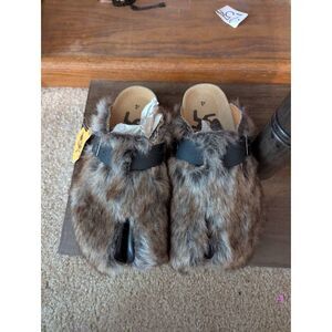 worstcase goat tabi  Faux Fur Animal Print Clog Men's Women’s Slippers Size 7